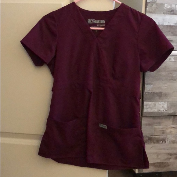 Grey’s Anatomy Wine Scrub Top - Picture 2 of 3